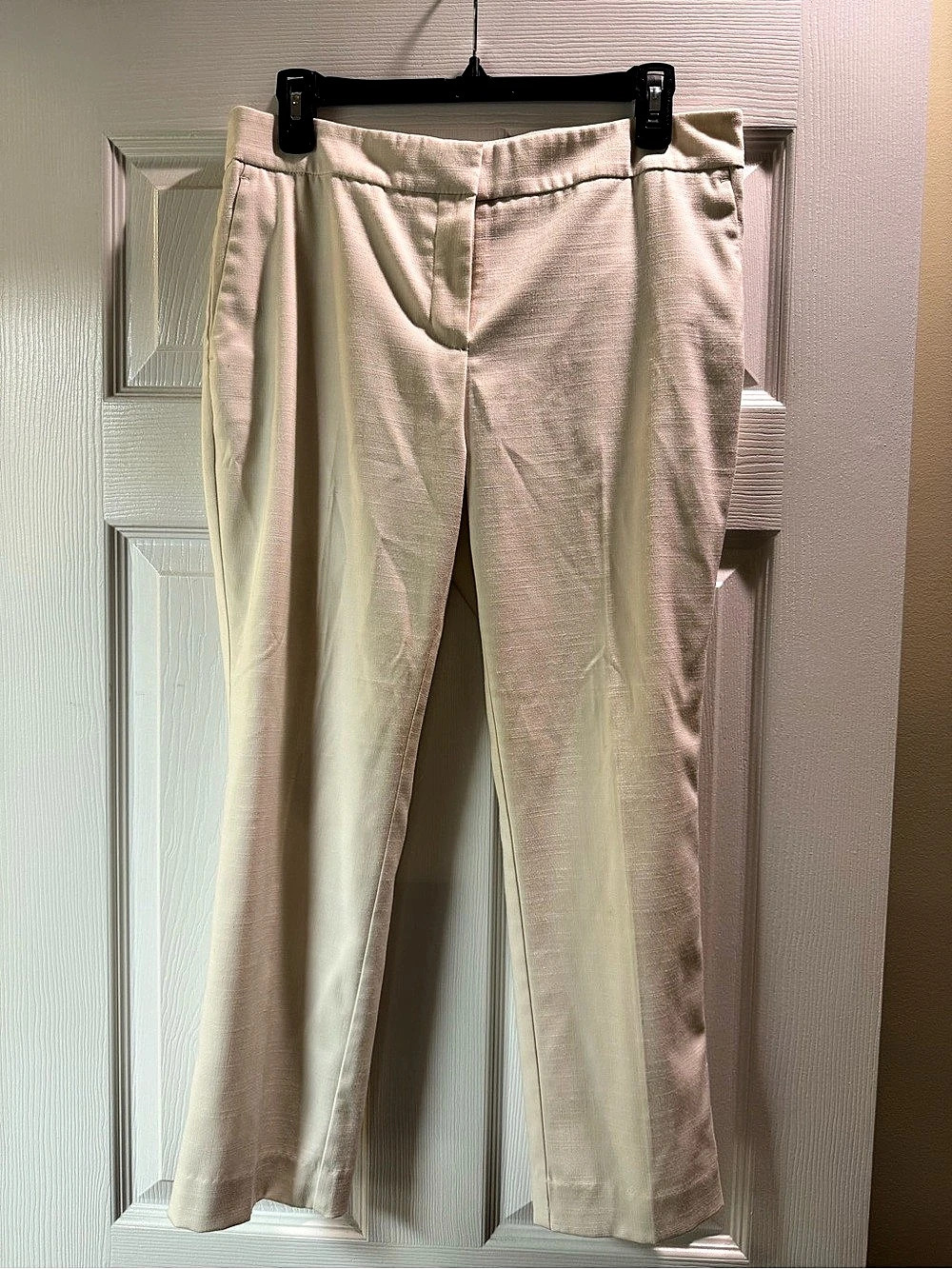 Ann Taylor Factory Straight Leg Pants in White Size 6P Like New